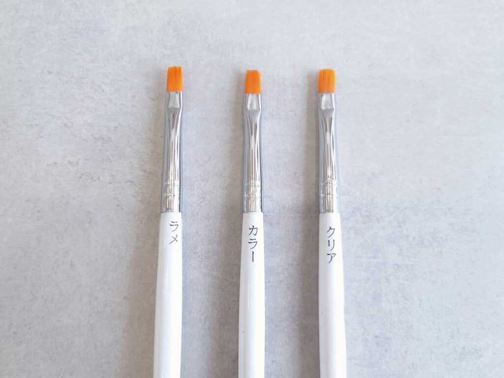 クリア用、カラー用、ラメ用のネイル筆