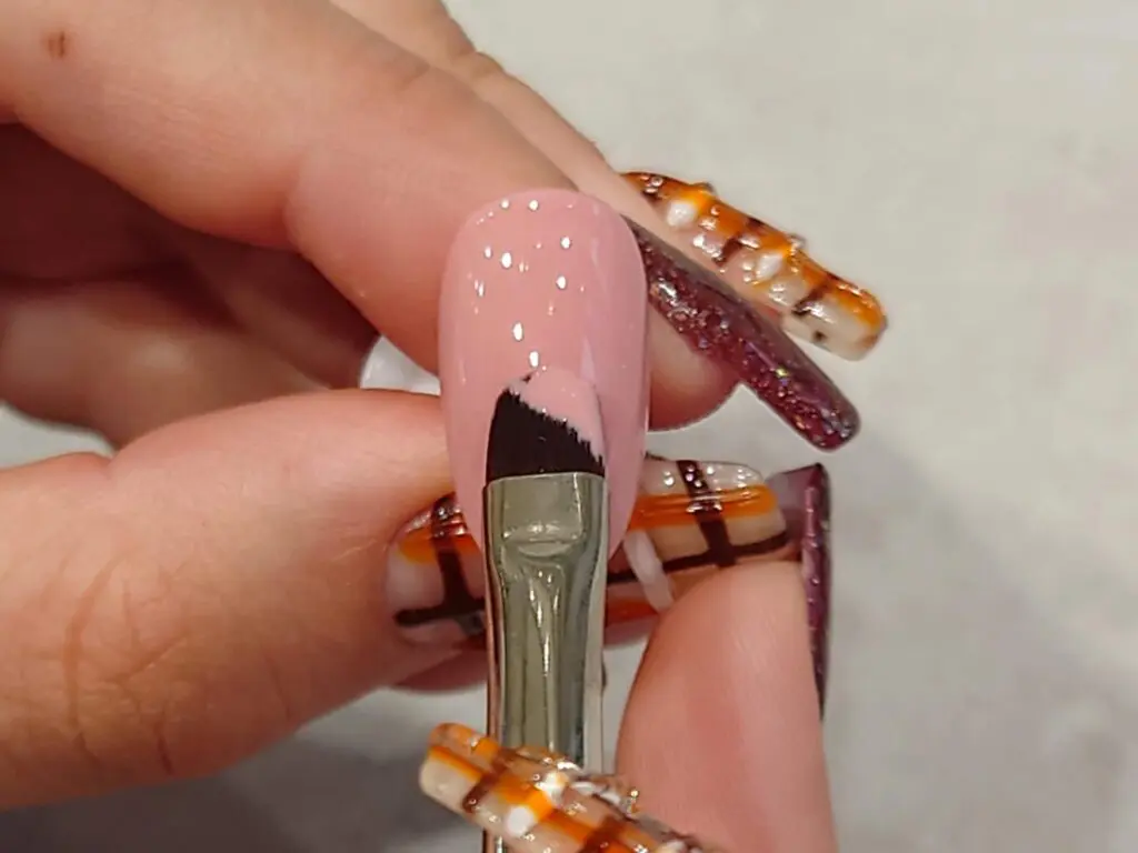 クリスマスアートのやり方 セルフでできるクリスマスピーコックのネイルデザイン Unknown Beauty Place アンノウン ビューティ プレイス