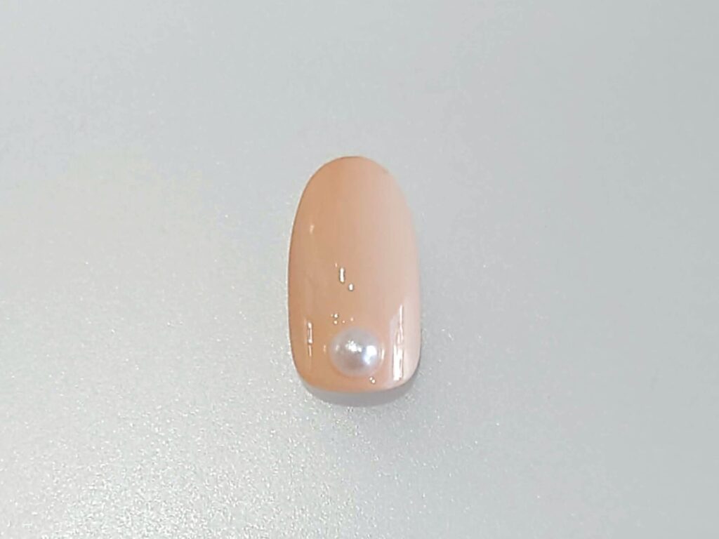 のせるだけでお洒落に セルフジェルネイルのパーツやストーンの付け方は Unknown Beauty Place アンノウン ビューティ プレイス