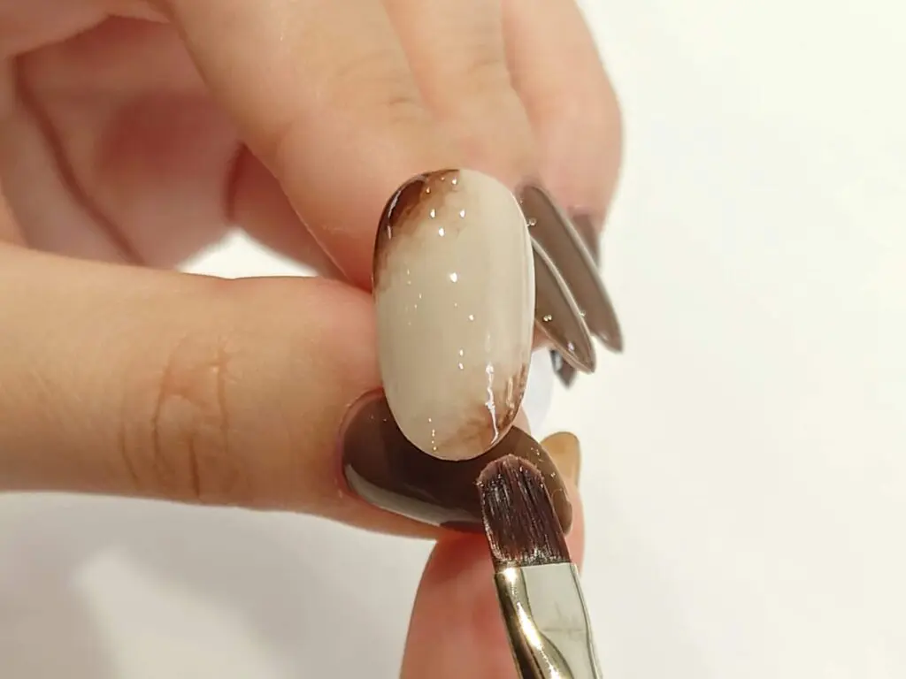 ニュアンスネイルのやり方をマスター セルフでも簡単にできるアートデザイン Unknown Beauty Place アンノウン ビューティ プレイス