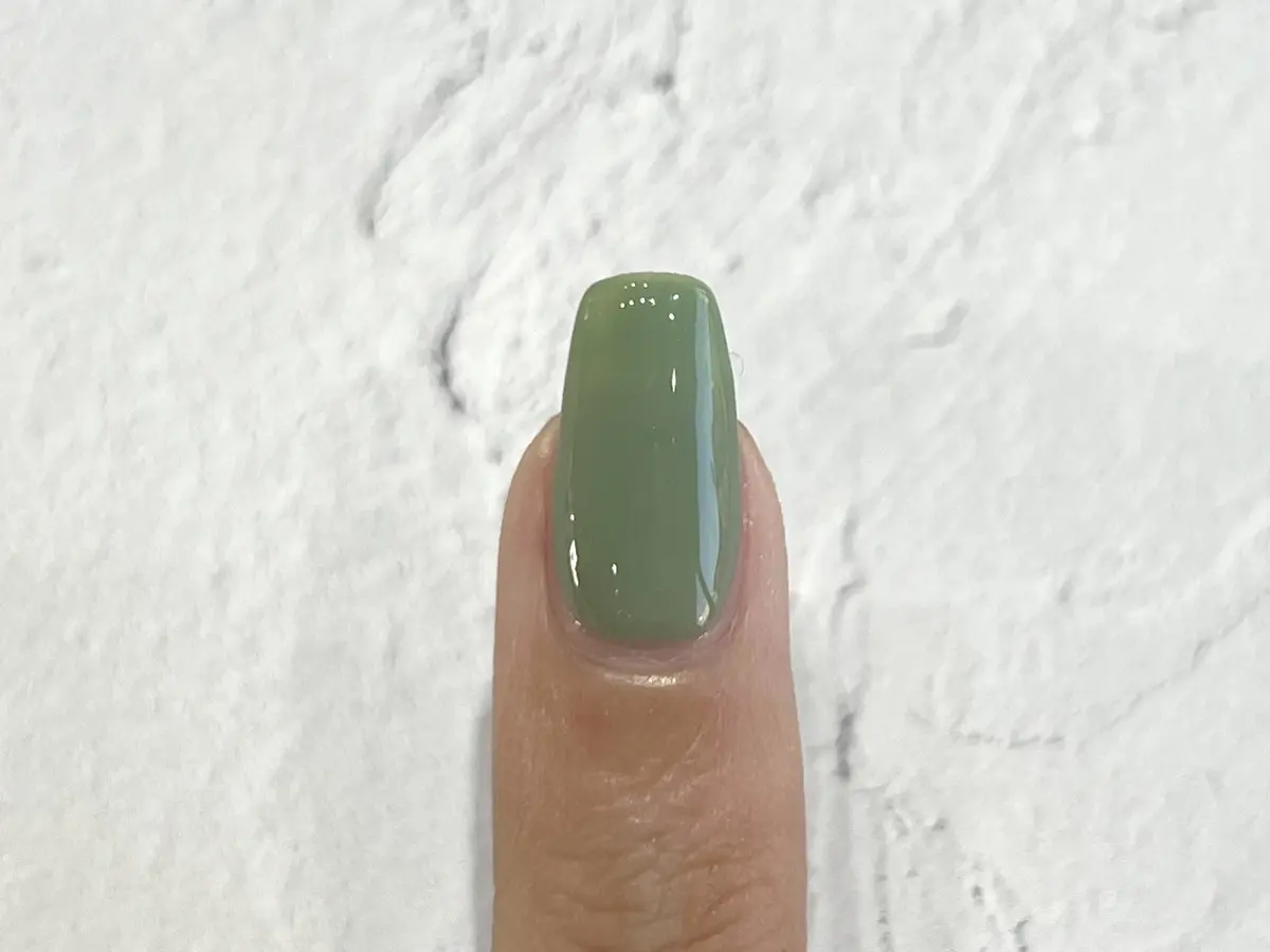 マニキュア型のジェルポリッシュの塗り方 セルフ初心者でも上手く塗るコツは Unknown Beauty Place アンノウン ビューティ プレイス